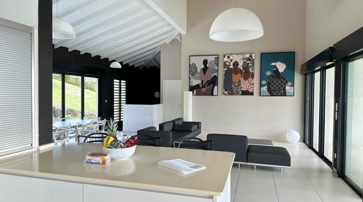 Location villa luxe Trois Ilets Martinique - Espace salon